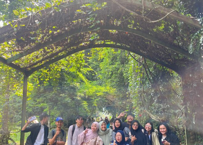 Refleksi Kebersamaan: Kegiatan Kumpul Mahasiswa Penelitian Kimia Anorganik di Kebun Raya Bogor